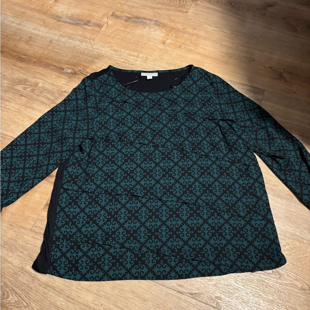 Dana Buchman Black and Teal Swirl Top